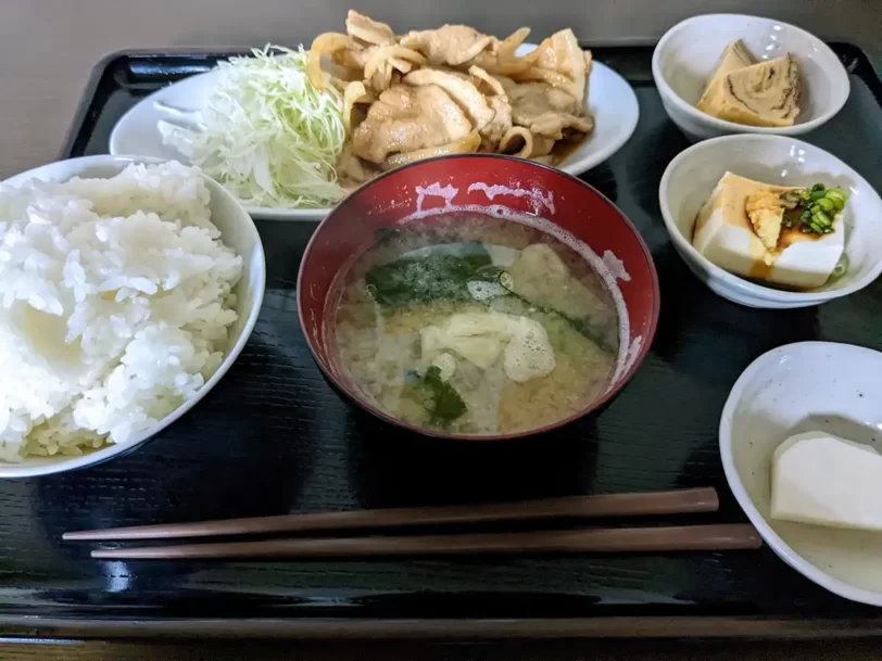 サウナしきじの生姜焼き定食 850円